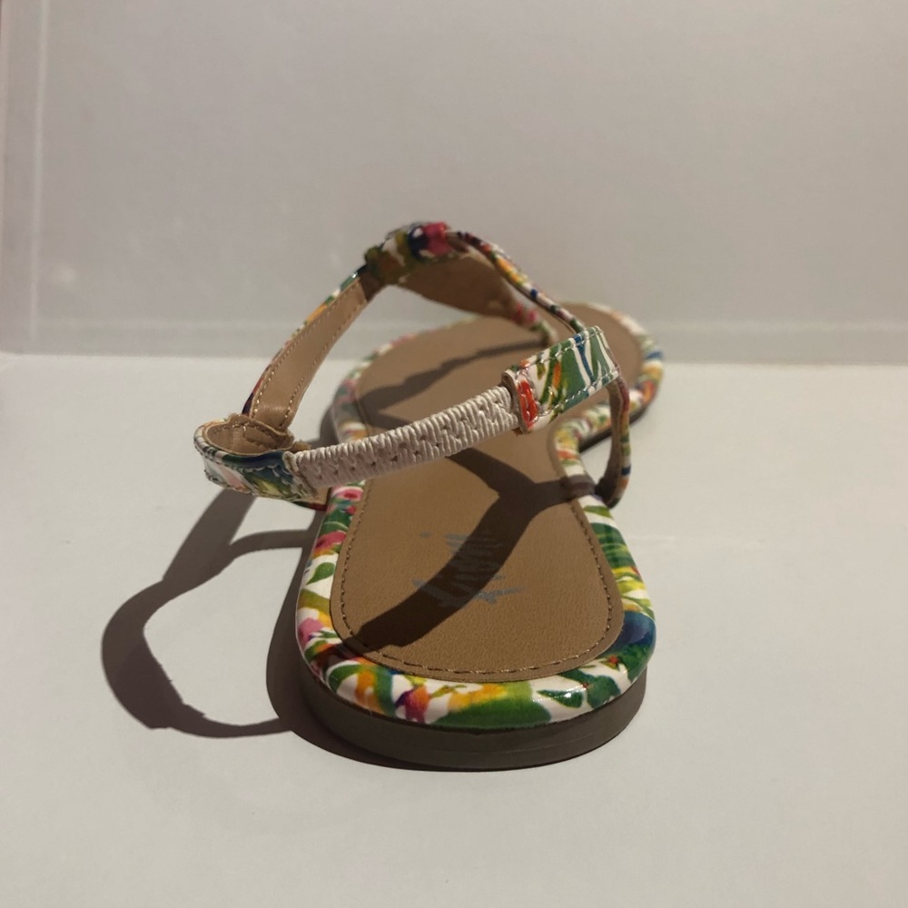 Colorful Floral Sandals! - Picture 6 of 6
